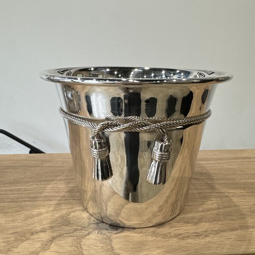 Pot récipient orfèvrerie - /,